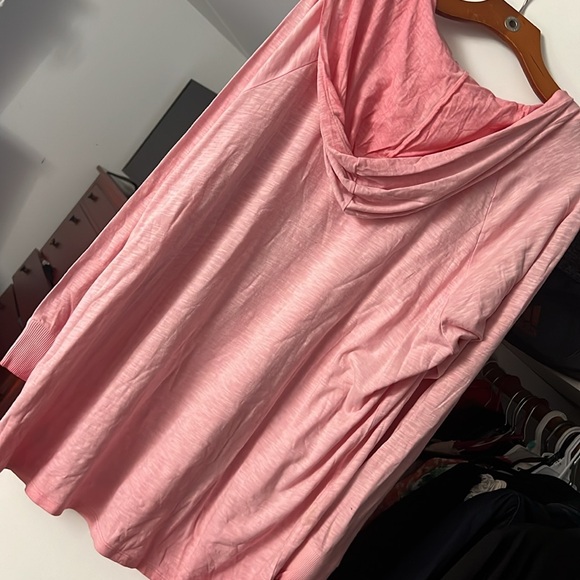 Pink lightweight pullover - Picture 3 of 3